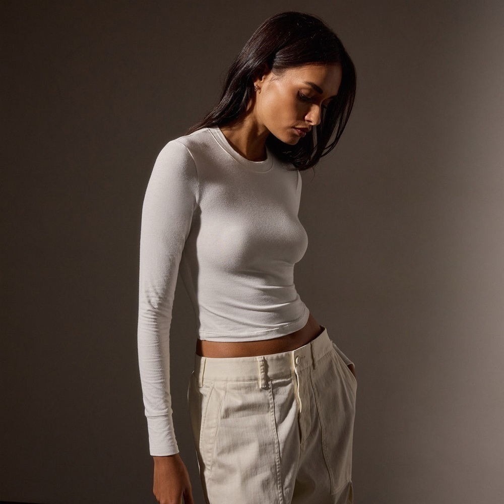 JAMES PERSE LONG SLEEVE CROPPED TEE; NWT SIZE 2 - Picture 8 of 8